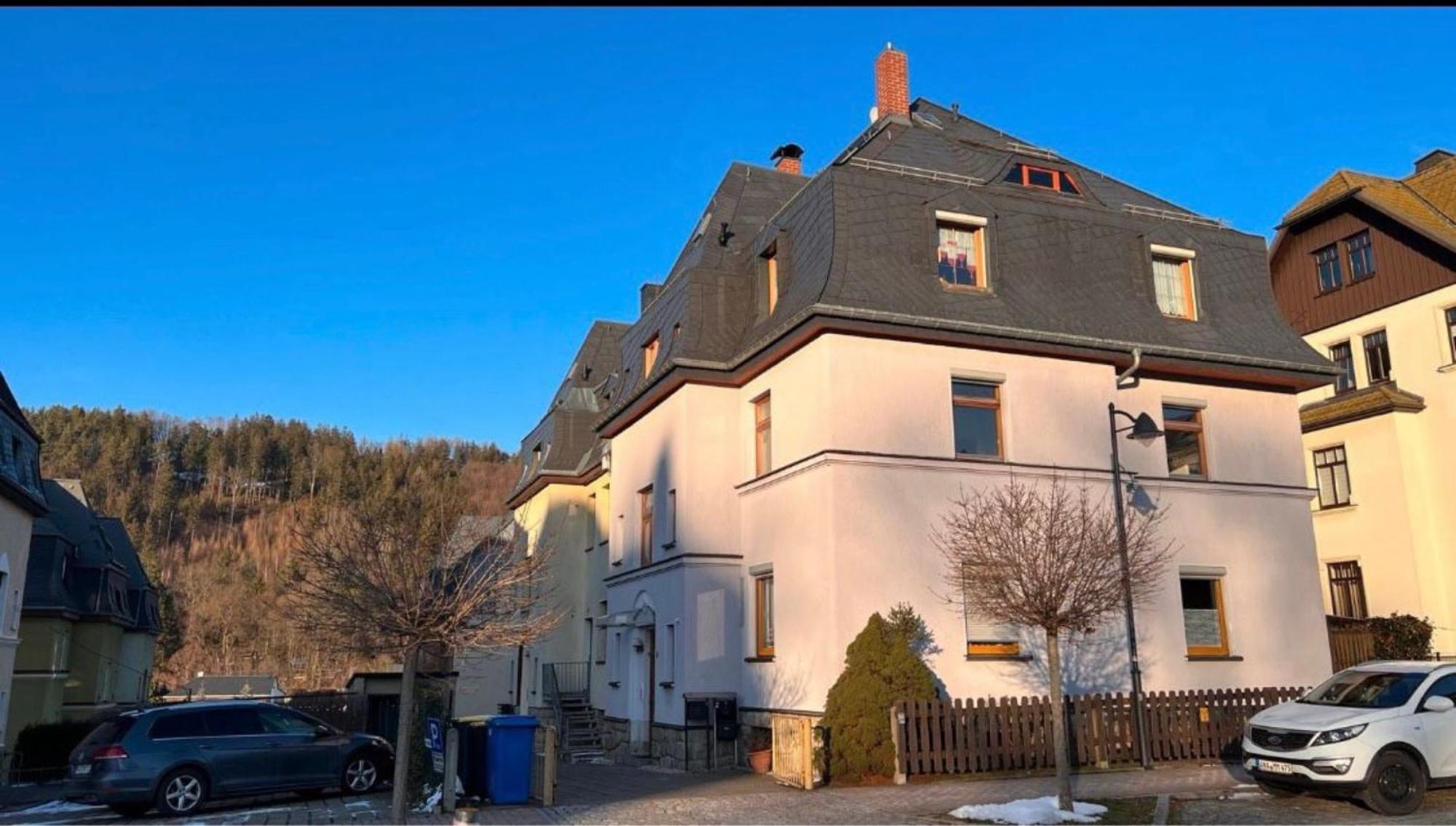 Stilvolles City-Apartment I Netflix I Wlan L Stellplatz I Zentral シュヴァルツェンベルク エクステリア 写真
