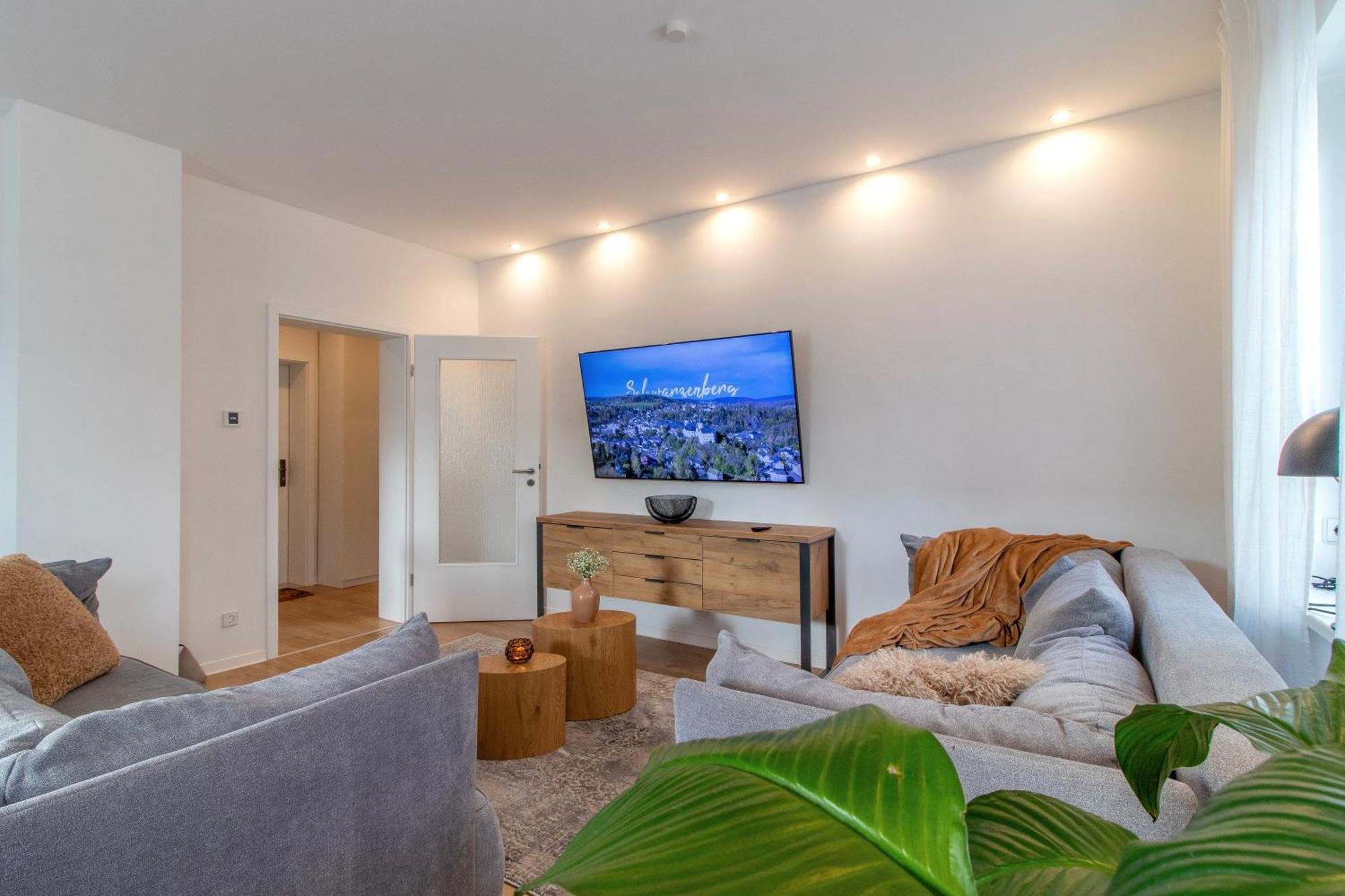 Stilvolles City-Apartment I Netflix I Wlan L Stellplatz I Zentral シュヴァルツェンベルク エクステリア 写真